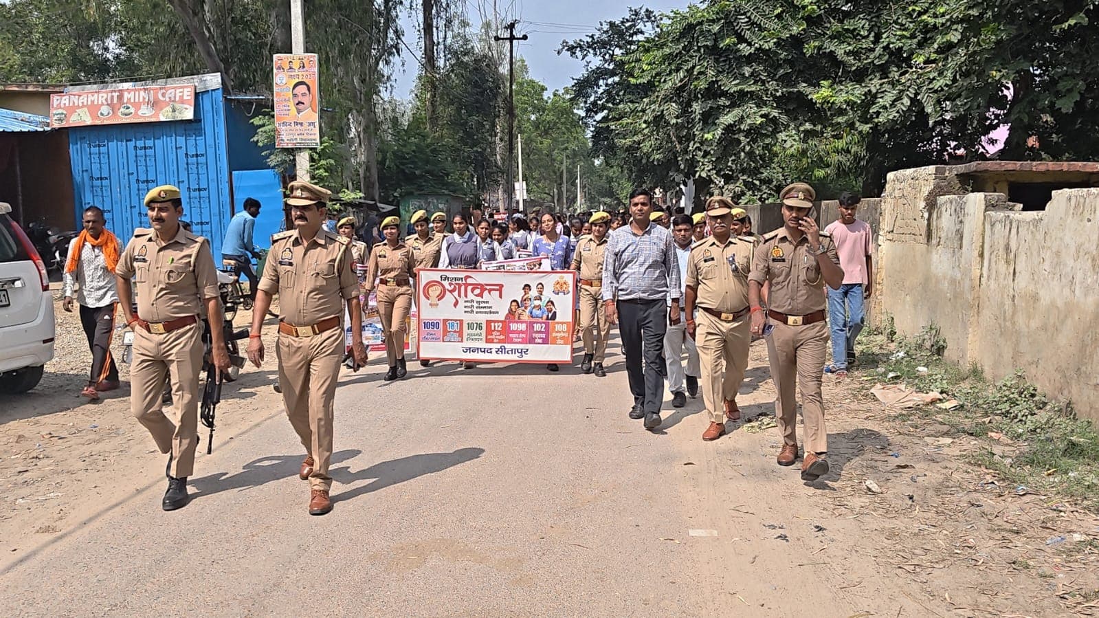 मिशन शक्ति अभियान के तहत छात्राओं ने निकाली जागरूकता रैली