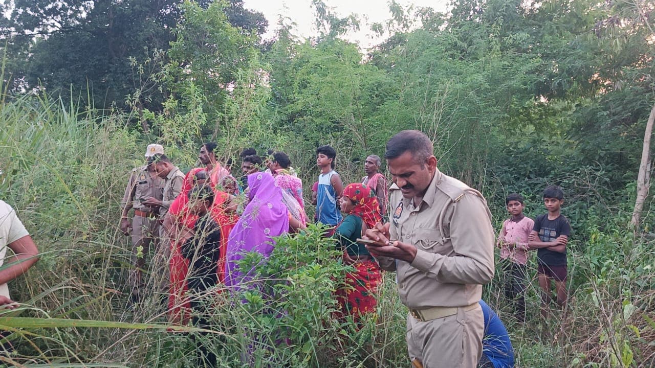मछरेहटा में गन्ने के खेत में मिला 12 वर्षीय बच्ची का शव, गांव में मचा हड़कंप